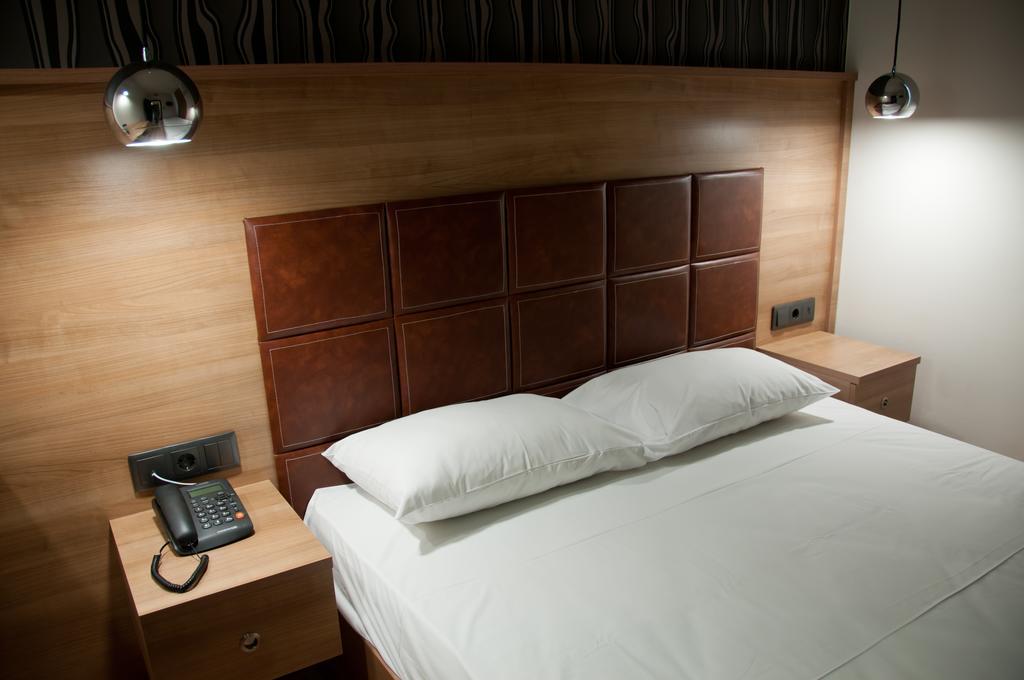 Metropolis Hotel Serres Eksteriør billede